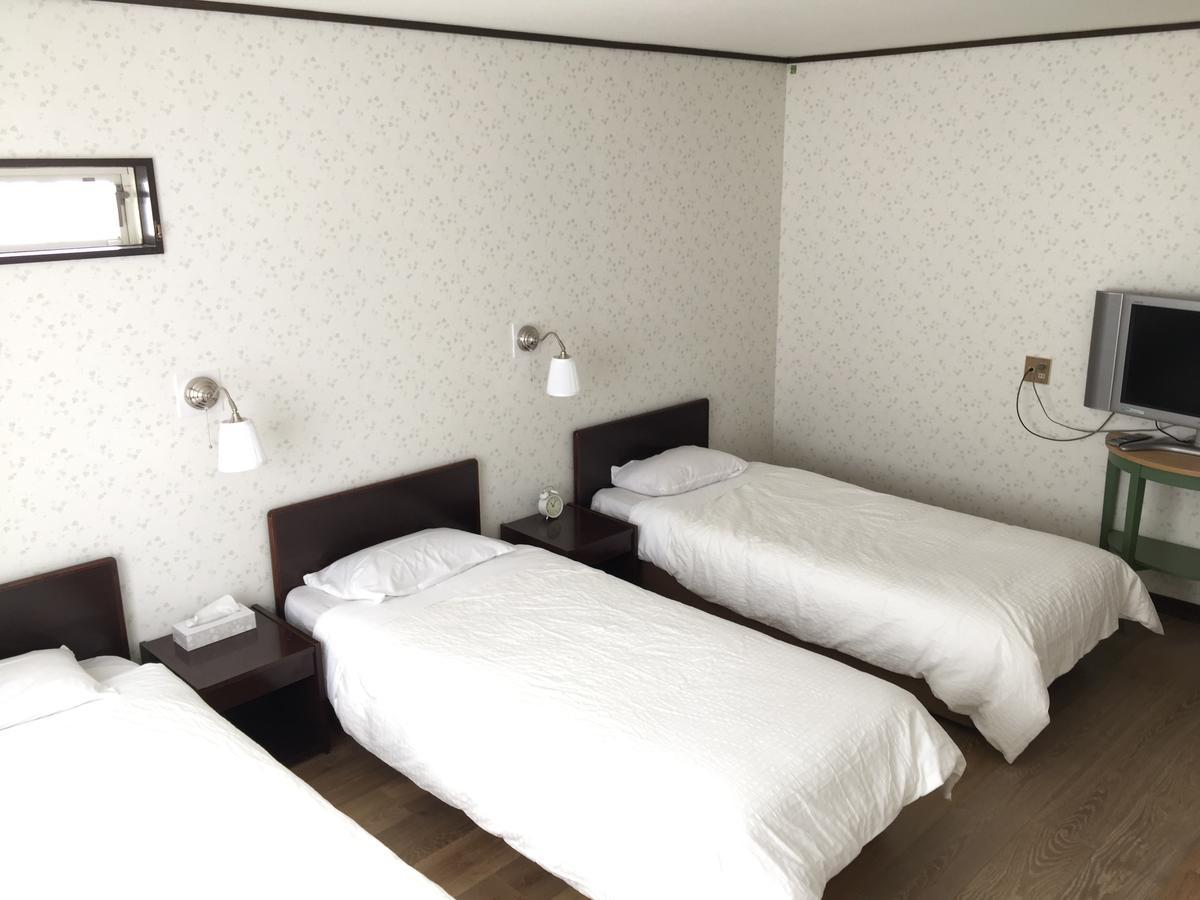 האצ'ימנטאי White Rose Inn חדר תמונה